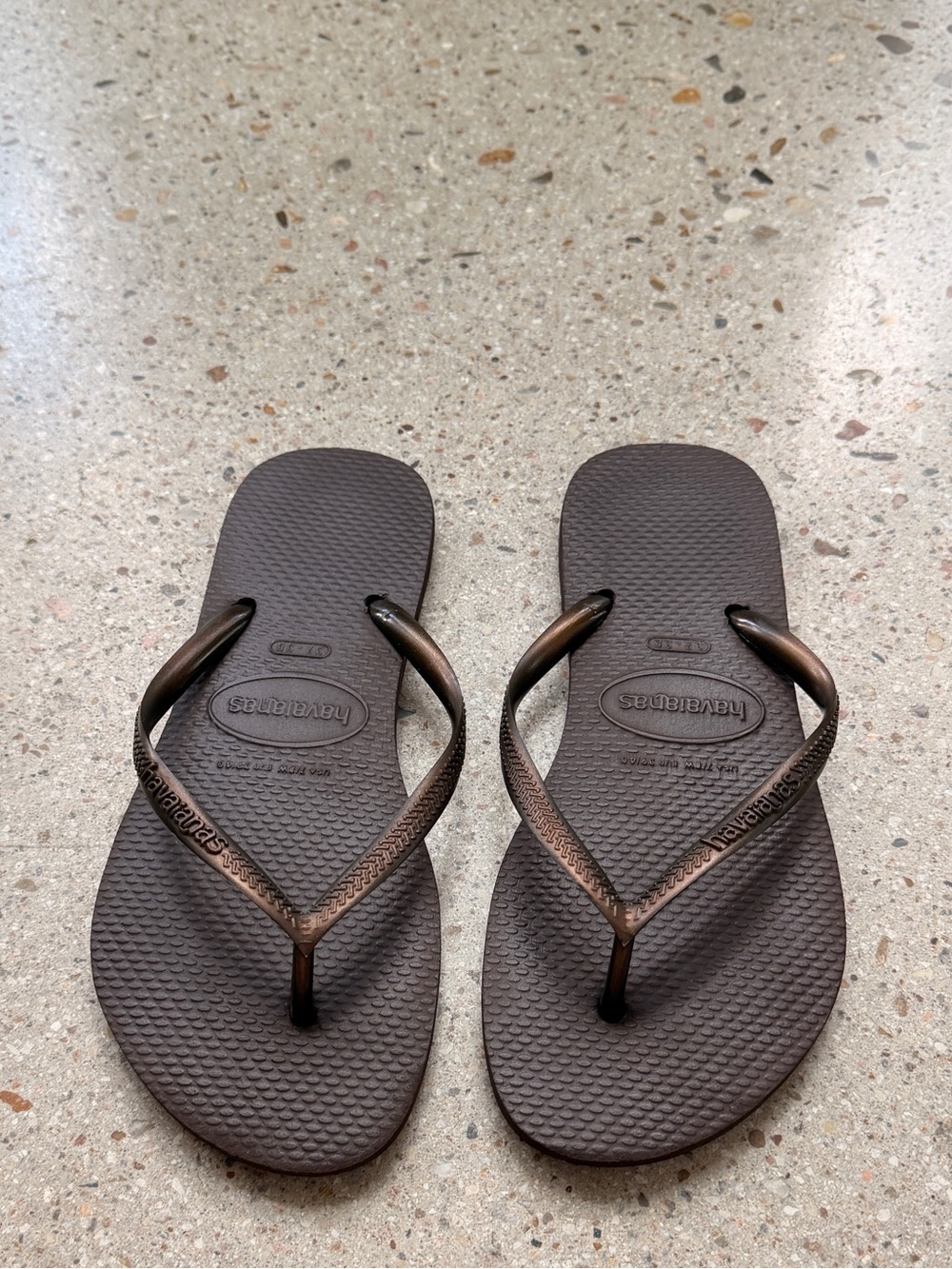 Havaianas Women's Brown Flip Flops - Classic Rubber Sandals